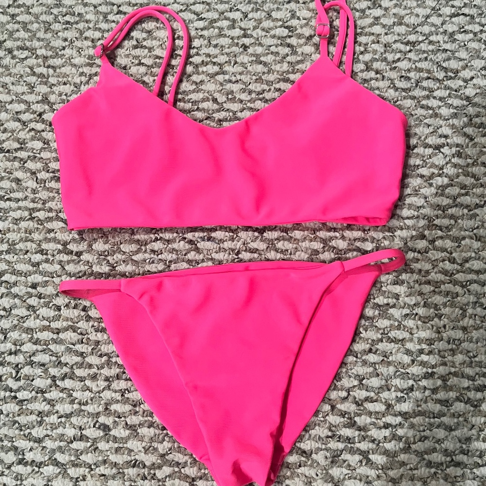 Mikoh Neon Hot Pink set
